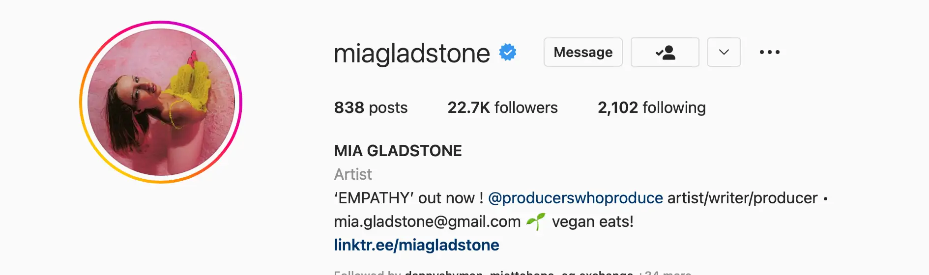 Writing a Musician Bio: Complete Guide & Examples