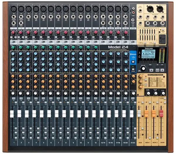 Tascam Modell 24