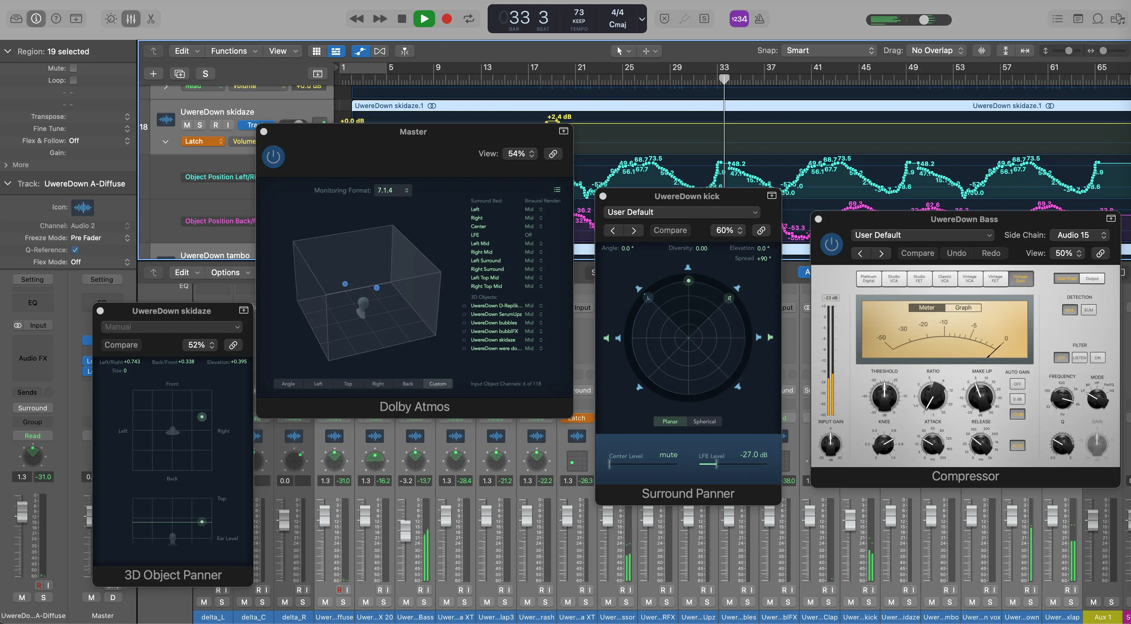 Vista di mix/arrangiamento in Logic con strumenti audio spaziali e plug-in stock