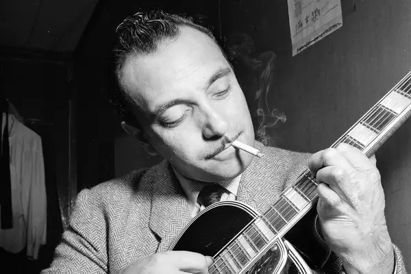 MINOR SWING - DJANGO REINHARDT