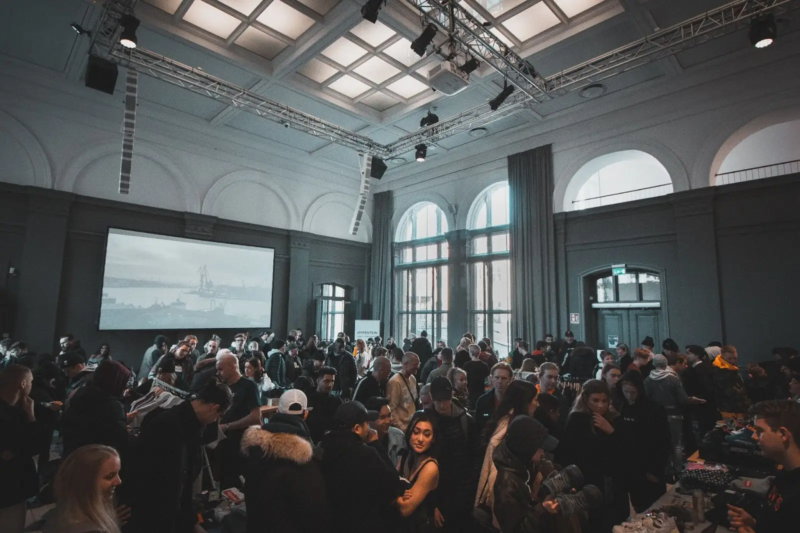 Foto door Jakob Dalbjörn op Unsplash