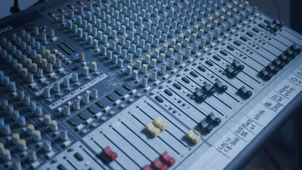 faders instellen voor edm mixen
