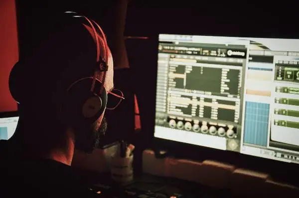 hoe mix je edm