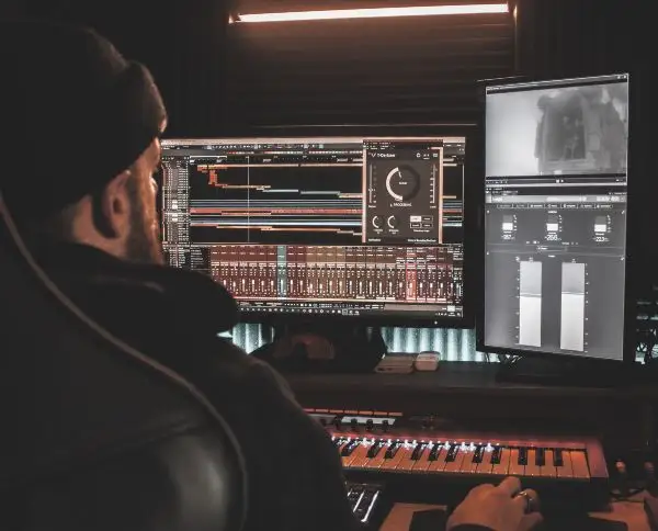 alat dan plugin penulisan lagu