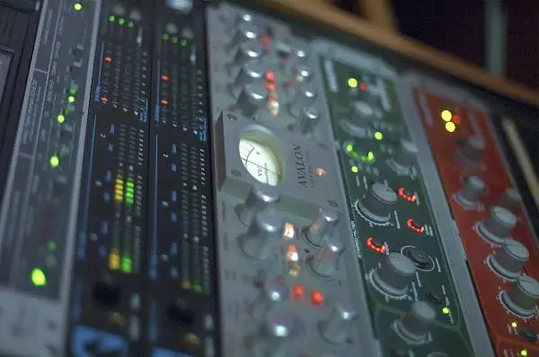 What is a Limiter & How to Use it in Mastering