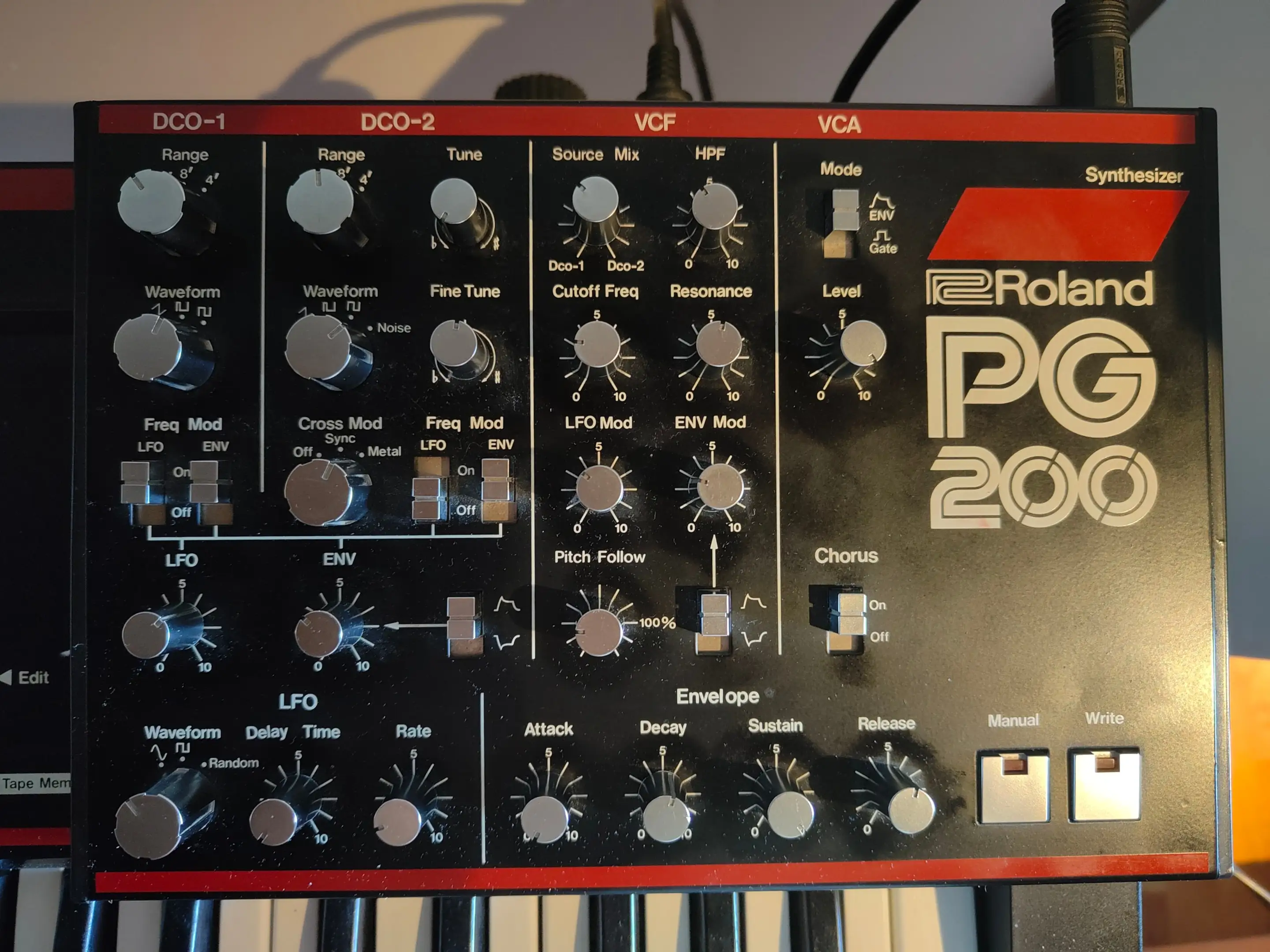 PG-200 Synthesizer