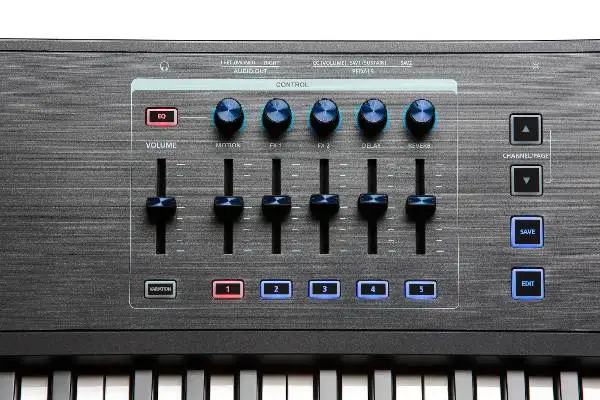 kurzweil pc4 se midi keyboard