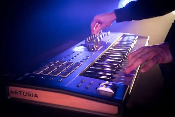 arturia keylab midi keyboard