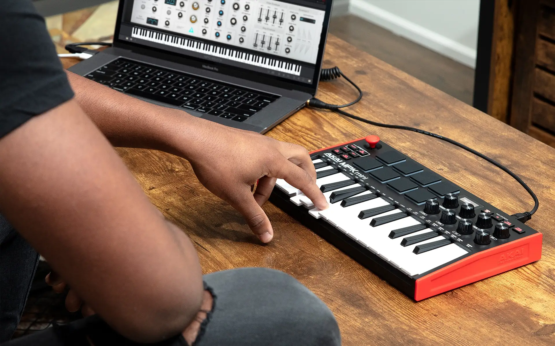 Миди-клавиатура akai mini mpk